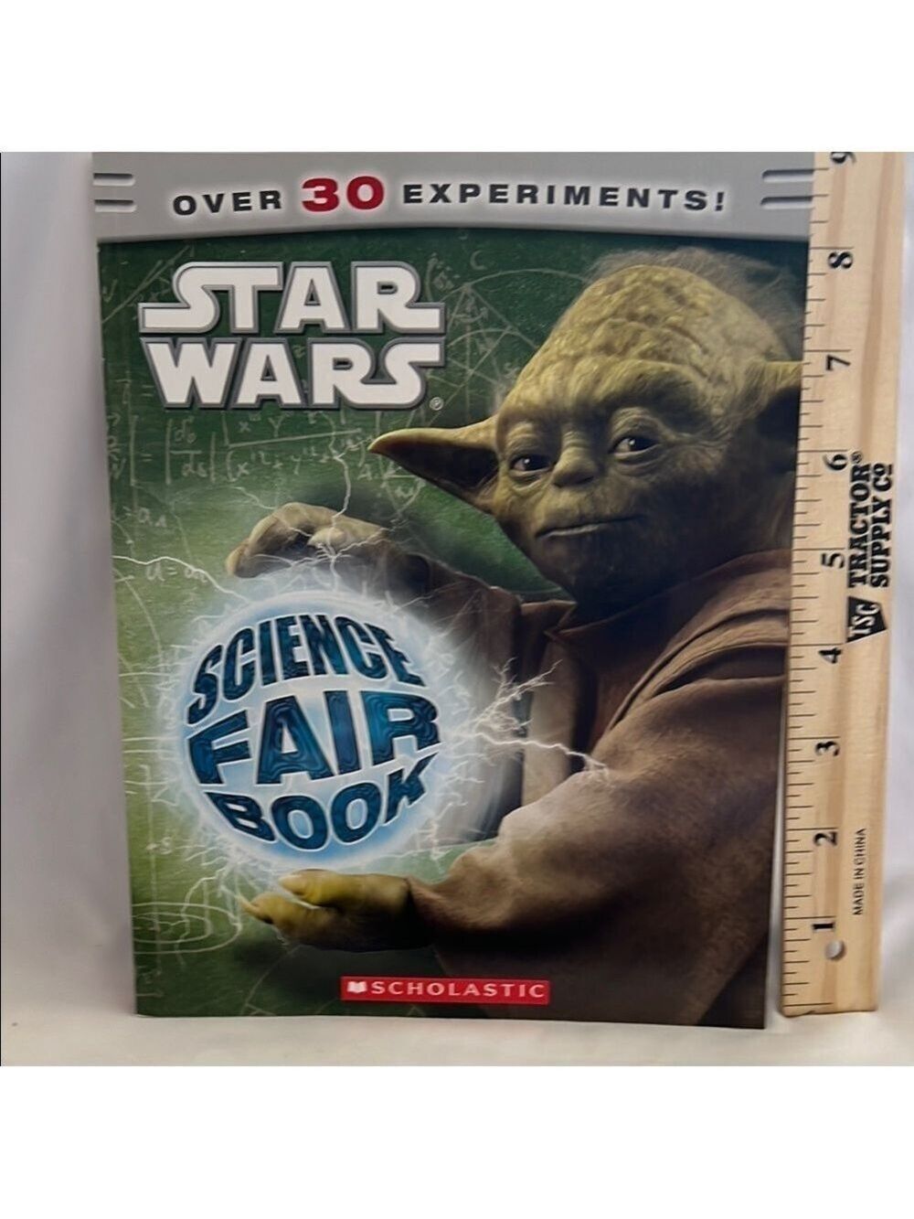 Star Wars Science Fair Book with Yoda, 30 Award winning Experiments!